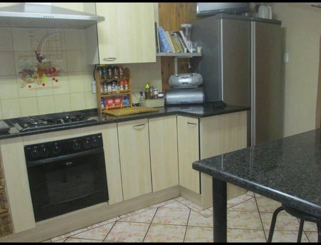 4 BEDROOM HOUSE SOLD IN DORANDIA
